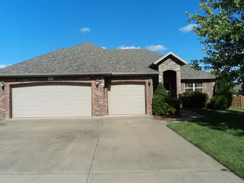 3774 N Mccurry Ave, Springfield, MO 65803 photo 1