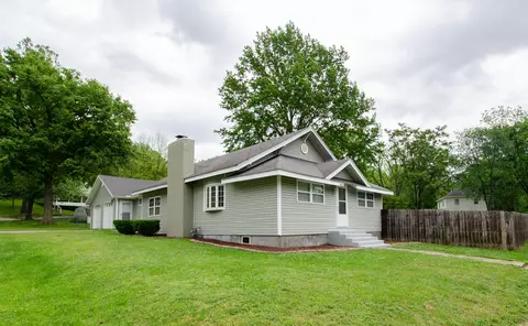 402 E Meadow Ave, Crane, MO 65633 photo 1