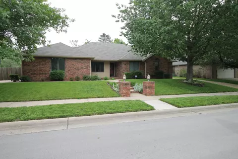 1825 W Westview St, Springfield, MO 65807 photo 1