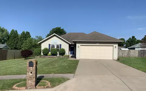873 S Brecklyn Ct, Springfield, MO 65802 photo 1