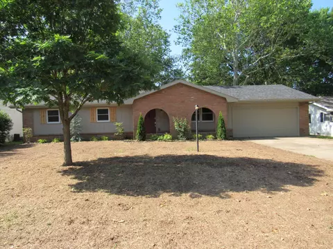 3066 E Sunset St, Springfield, MO 65804 photo 1