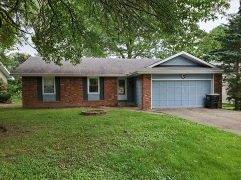 2351 S Rogers Ave, Springfield, MO 65804 photo 1