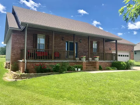 1090 Berkley Dr, Marshfield, MO 65706 photo 1