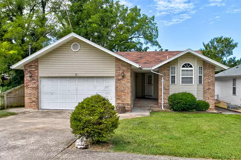 2613 N Summit Ave, Springfield, MO 65803 photo 1