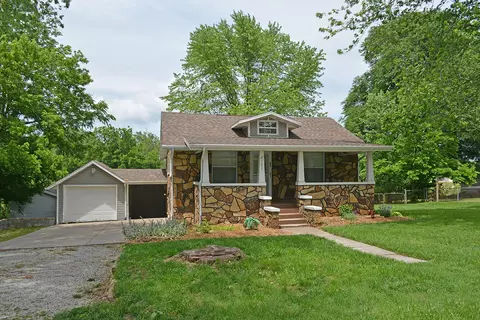 2723 W Olive St, Springfield, MO 65802 photo 1
