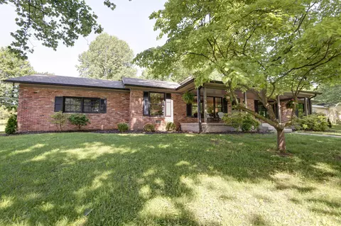 2429 S Cedarbrook Ave, Springfield, MO 65804 photo 1