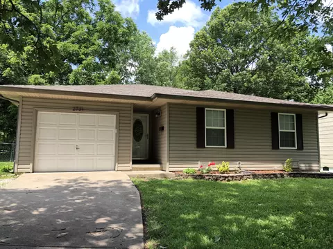 2721 N Grant Ave, Springfield, MO 65803 photo 1