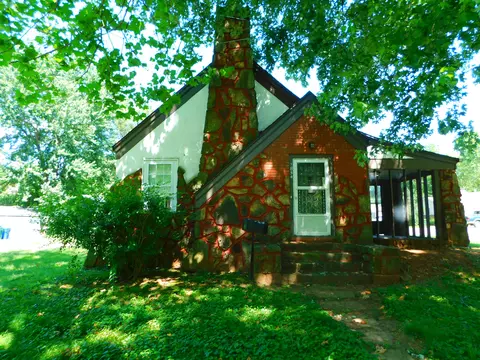 1854 S Fort Ave, Springfield, MO 65807 photo 1