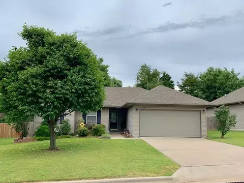 206 Kingsley Dr, Monett, MO 65708 photo 1