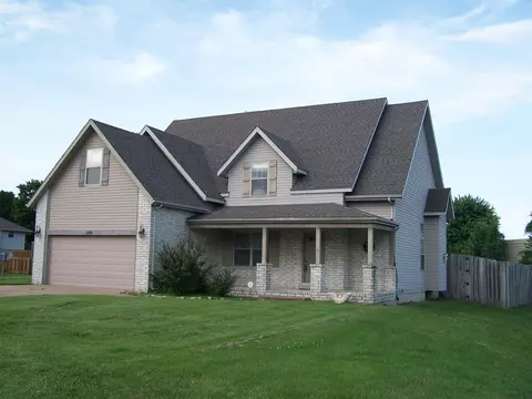 3351 E Cardinal St, Springfield, MO 65804 photo 1