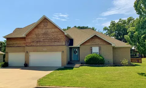 702 Brook Forest Rd, Nixa, MO 65714 photo 1