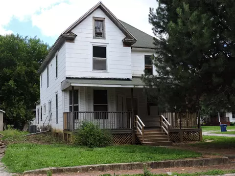 728 S Missouri Ave, Springfield, MO 65806 photo 1