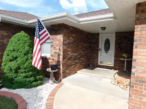 806 S Barwick Pl, Willard, MO 65781 photo 1