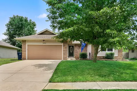 2052 S Golden Ave, Springfield, MO 65807 photo 1