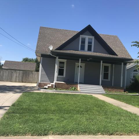 3951 W Maple St, Springfield, MO 65802 photo 1