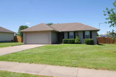 102 Willowridge Ln, Willard, MO 65781 photo 1