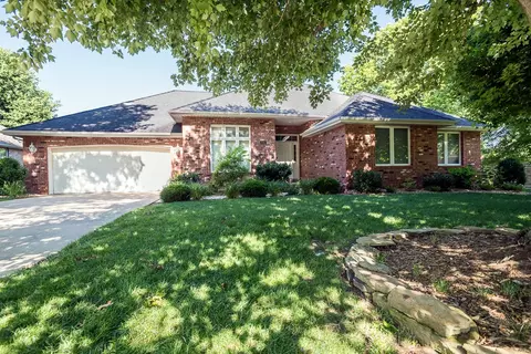 4601 S Woodpointe Ave, Springfield, MO 65810 photo 1