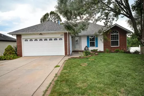 739 S Jonathan Cir, Springfield, MO 65802 photo 1