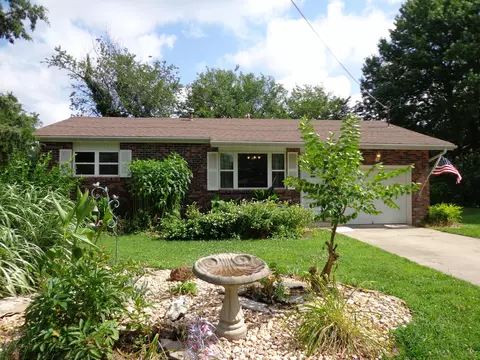 2749 E Cozy St, Springfield, MO 65804 photo 1