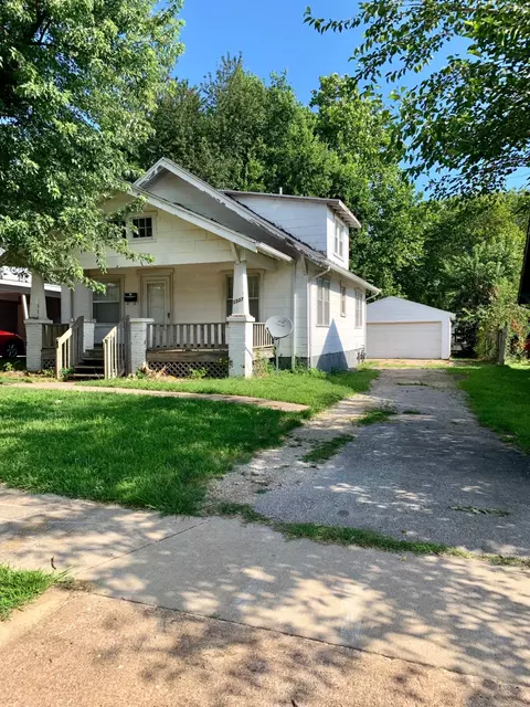 1307 W Poplar St, Springfield, MO 65802 photo 1