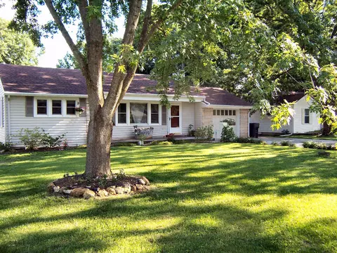 2416 E Manchester St, Springfield, MO 65804 photo 1