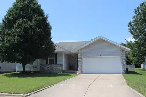 4221 Somerset Dr, Battlefield, MO 65619 photo 1