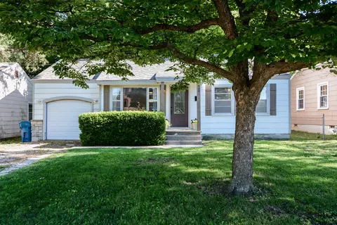 409 W Catalpa St, Springfield, MO 65807 photo 1