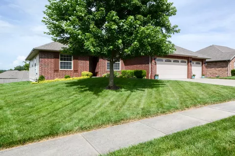 861 E Stone Crest Dr, Nixa, MO 65714 photo 1