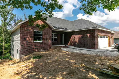 3057 W Caravan St, Springfield, MO 65803 photo 1