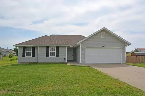 210 Vanilla Bean Rd, Sparta, MO 65753 photo 1