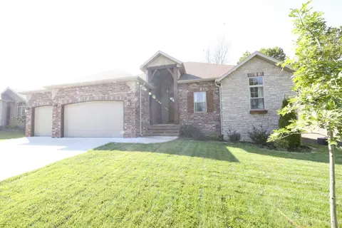 2206 E Hawkins Ct, Ozark, MO 65721 photo 1