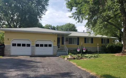 207 King Dr, Willard, MO 65781 photo 1