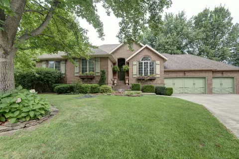 1241 W Cardinal St, Springfield, MO 65810 photo 1