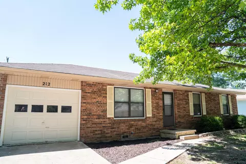 212 E Scott Wayne Dr, Nixa, MO 65714 photo 1