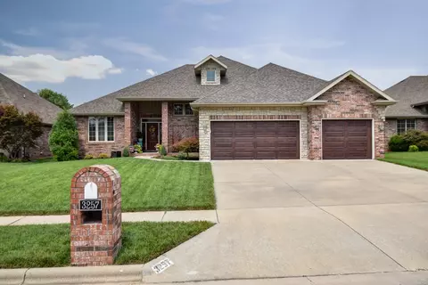 3257 W Brett Dr, Springfield, MO 65810 photo 1