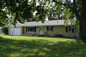518 N Locust St, Marshfield, MO 65706 photo 1