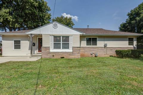 303 W Seminole St, Springfield, MO 65807 photo 1