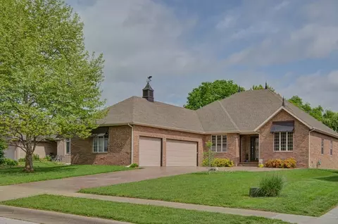 3687 W Broadmoor St, Springfield, MO 65807 photo 1
