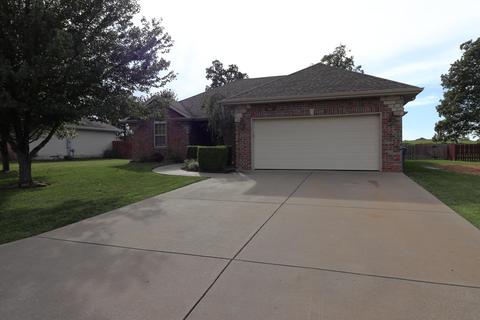 401 N Seminole, Clever, MO 65631 photo 1