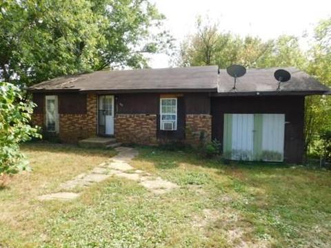 429 E 2nd St, Mountain View, MO 65548 photo 1