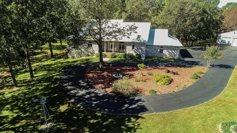 2125 Emerald Rd, Spokane, MO 65754 photo 1