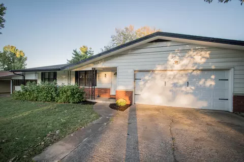 426 N Burton Ave, Springfield, MO 65802 photo 1