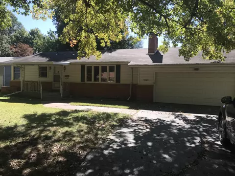 2162 E Berkeley St, Springfield, MO 65804 photo 1
