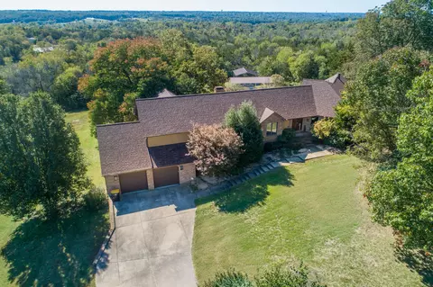 1526 E Groves Dr, Ozark, MO 65721 photo 1