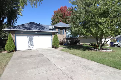 3371 W Katella Ct, Springfield, MO 65807 photo 1