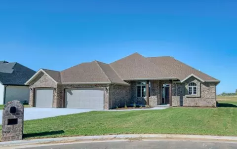 3527 W Cherokee St, Springfield, MO 65807 photo 1