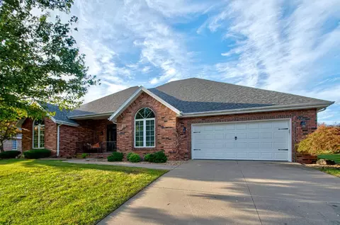 3718 E Dartmoor Ct, Springfield, MO 65802 photo 1