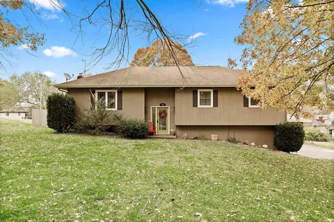 716 N 13th St, Ozark, MO 65721 photo 1