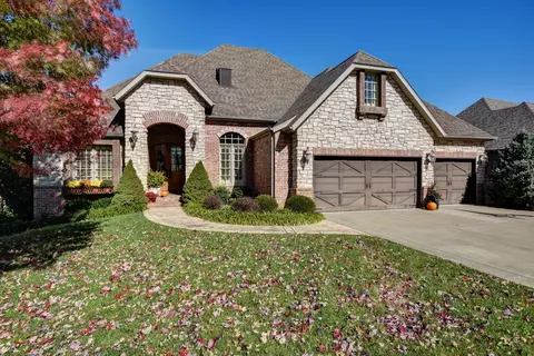 4151 E Kensington St, Springfield, MO 65809 photo 1