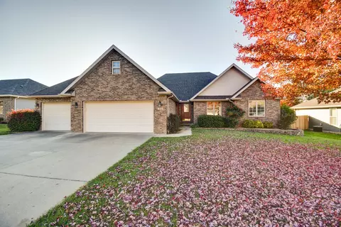 923 N Ridgemont Rd, Republic, MO 65738 photo 1